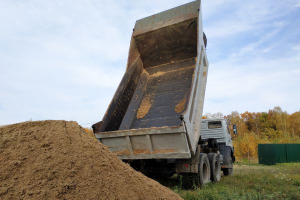 Topsoil Delivery in Hayward