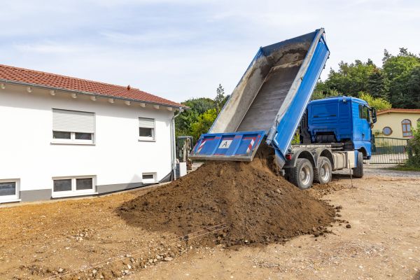 Garden Dirt Delivery in Hayward