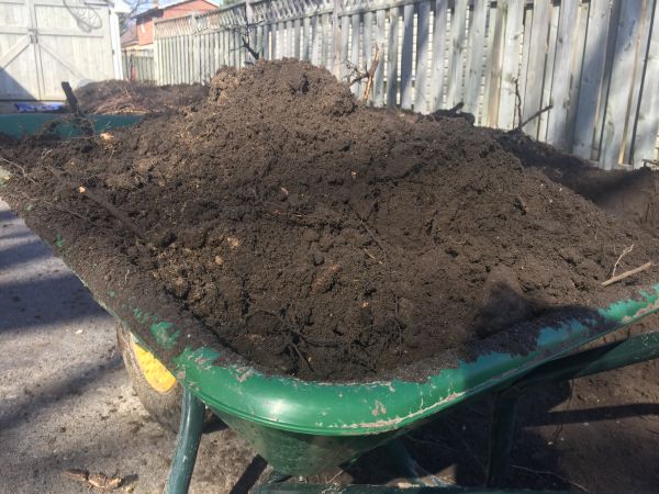 Residential Dirt Delivery in Hayward