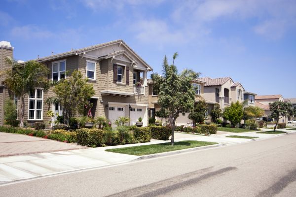 Neighborhood Landscaping in Hayward